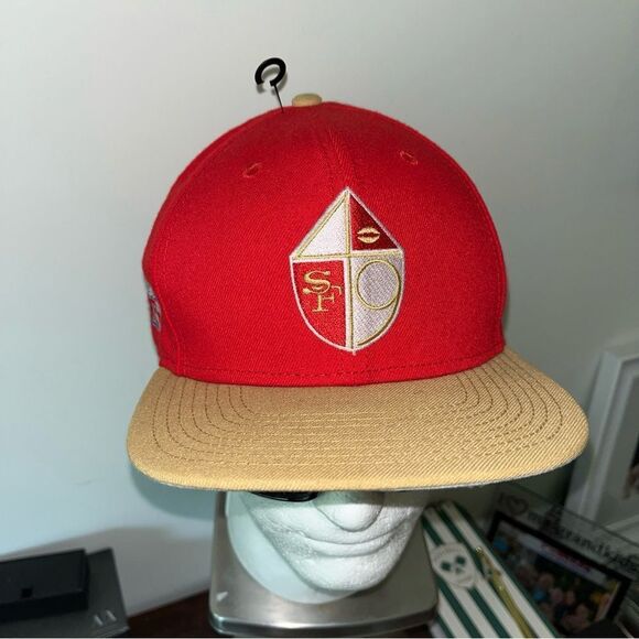New Era San Francisco SF 49ers NFL VINTAGE Shield Logo 1965-72 SnapBack Cap Hat - Picture 1 of 6
